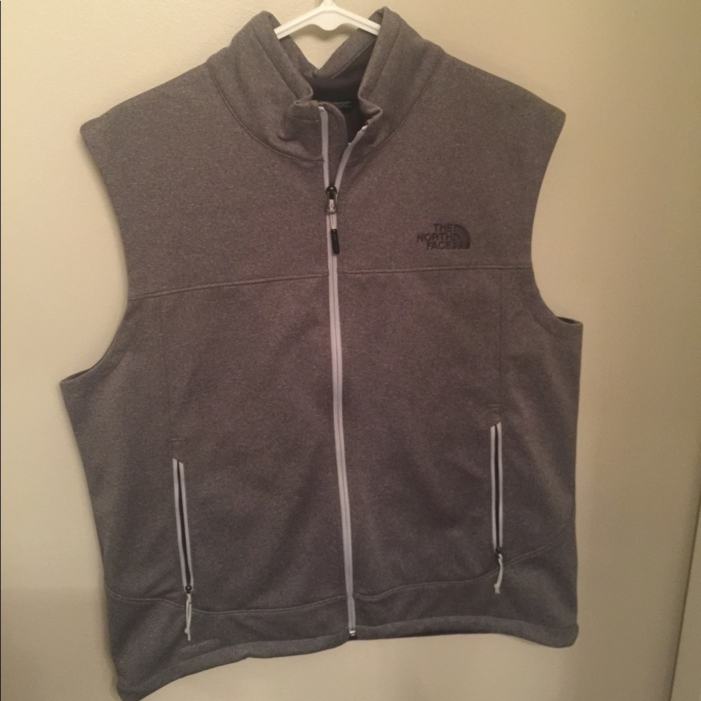 Men’s north face gray vest